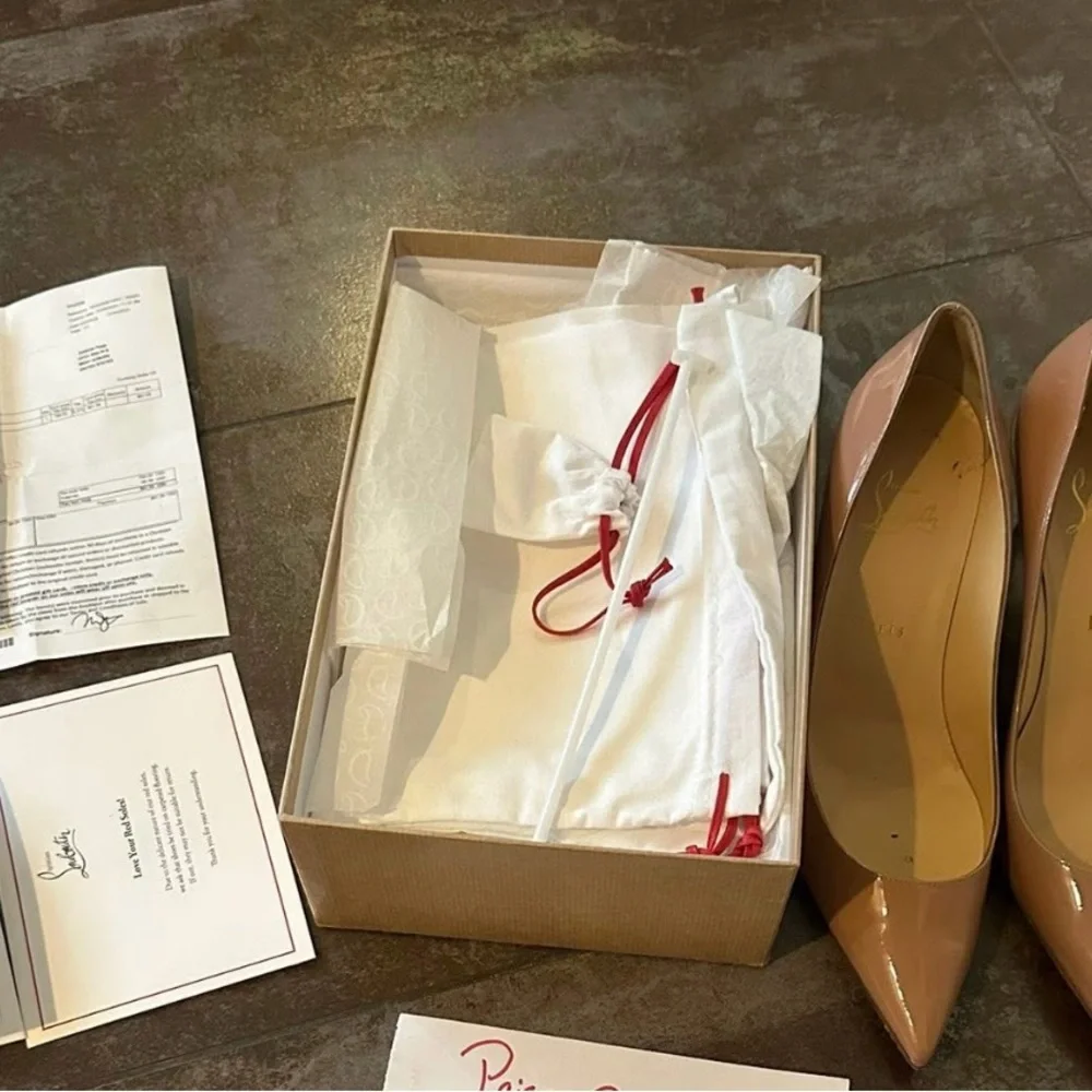 Louboutin Kate 70mm in color blush (nude)
Size 41 - Picture 9 of 9